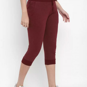 Women Maroon Capri